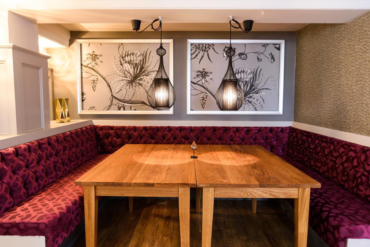 The Wheatsheaf Inn Onneley 외부 사진
